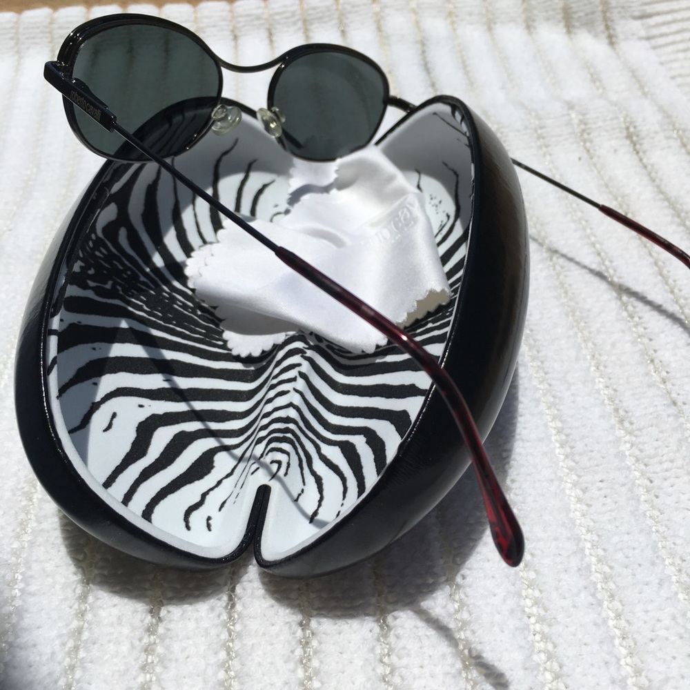 Roberto cavalli 100% Authentic - Picture 3 of 7
